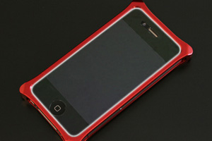 ギルドデザインiPhone4用ケースに合うように製作された保護フィルムです。