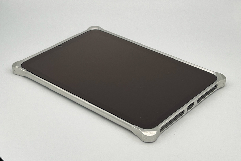 ギルドデザイン iPad mini（第6世代）対応ジュラルミン削り出しケース 